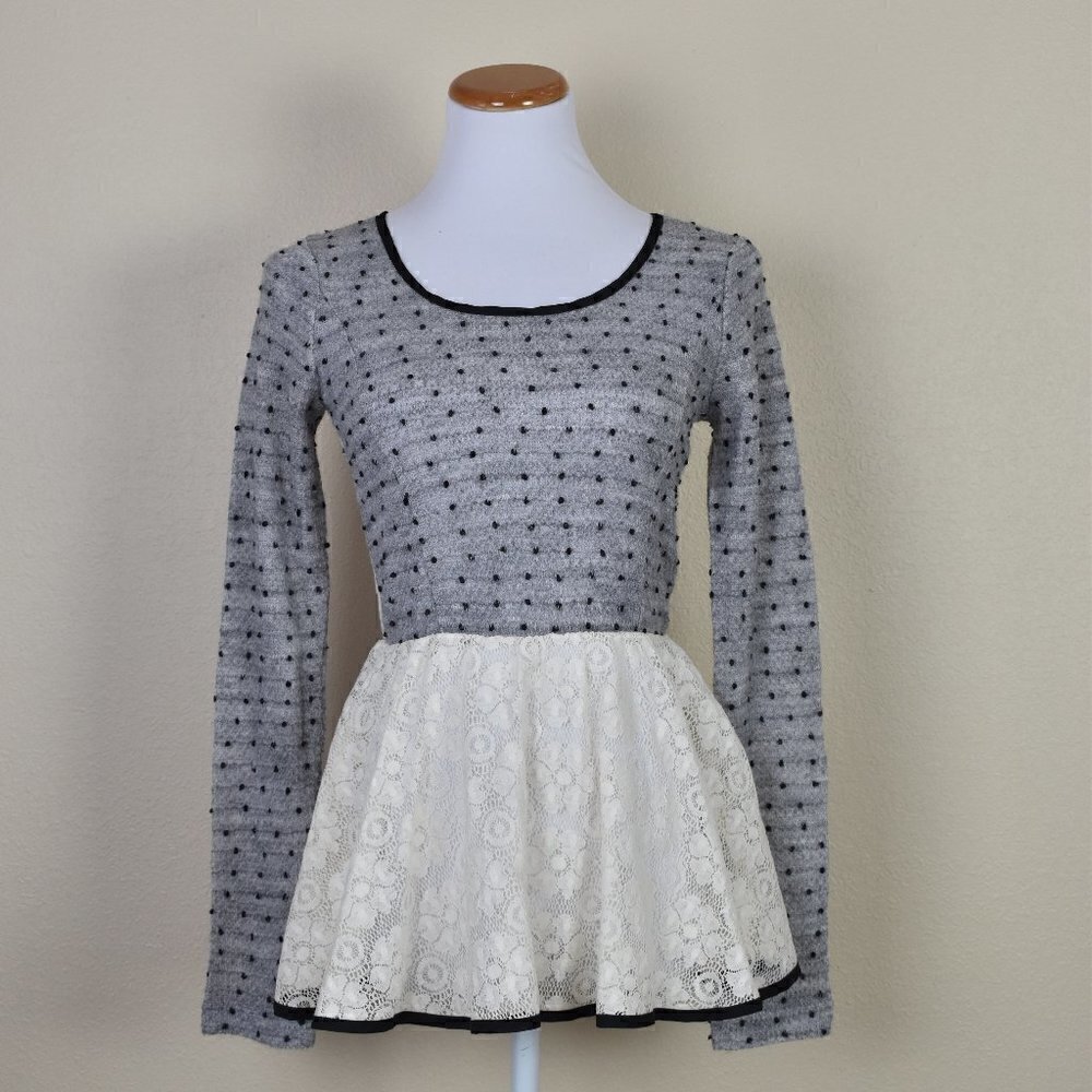 Ryu Bow Back Peplum Lace Top S - Picture 1 of 7